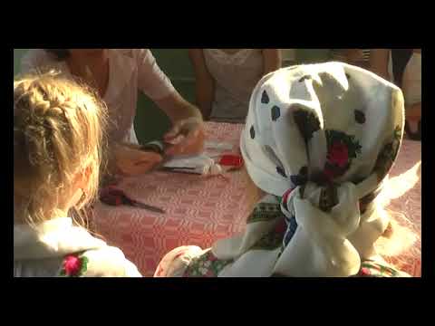 Видео: Лялькі- неразлучнікі на рагацінцы. Вясельныя лялькі