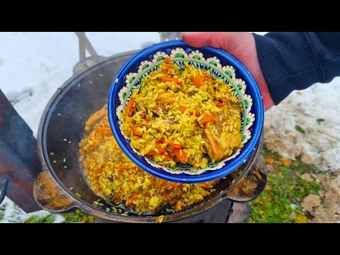 Видео: ПЛОВ из КУРИЦЫ В КАЗАНЕ НА КОСТРЕ. Бюджетно и Вкусно!