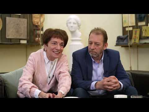 Видео: Как философия может помочь в современном мире? Фрагмент встречи с Еленой Сикирич и Андреем Грошевым