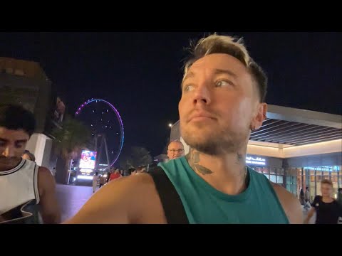 Видео: Утром работа , вечером в бар . Так и живем в Дубае