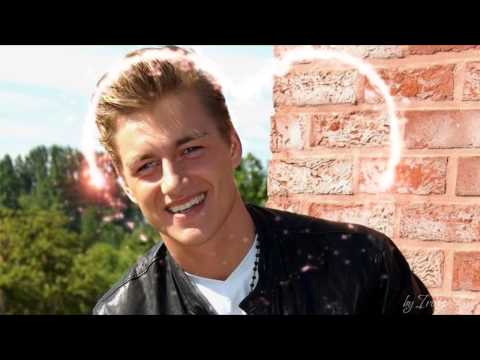 Видео: Алексей Воробьев (Alex Sparrow). Пропадаю я