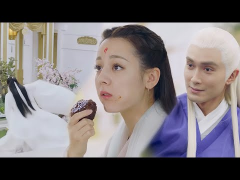 Видео: Фэн Цзю притворялась уродливой, чтобы напугать женихов, и император любил ее еще больше.