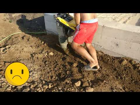 Видео: Трамбовка песка и суглинка