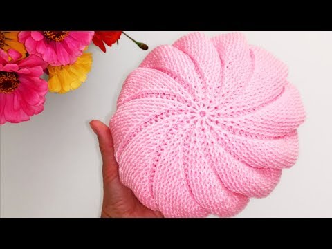 Видео: Беретка объемная крючком//Huge crochet beret