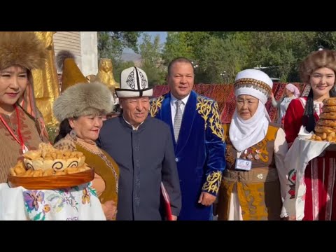 Видео: Алайда Алымбек датканын мааракесиндеги көргөзмөгө шырдактардын 280 түрүн алып келишти