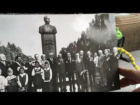 Видео: Леонид Брежнев на открытии бюста Брежневу Леониду #Днепродзержинск #Каменское #история #СССР #нафото