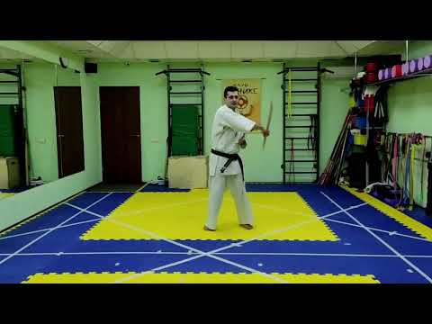 Видео: Шест.  Урок 10 -  Вращение шеста "Полукруг"