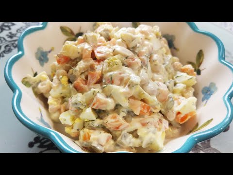 Видео: Очень вкусный салат.На столе долго не задерживается.Вкусно,просто и быстро.