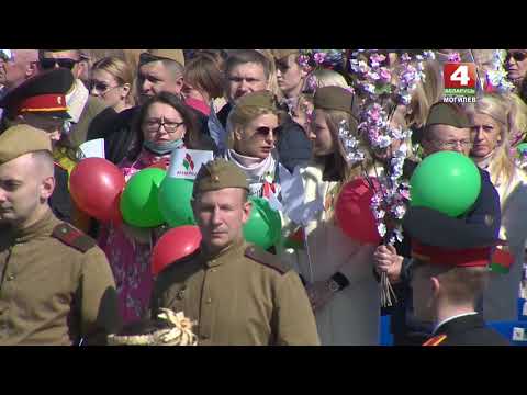 Видео: Торжественная церемония возложения венков и цветов к Вечному огню (Беларусь 4 Могилев,09.05.2021)