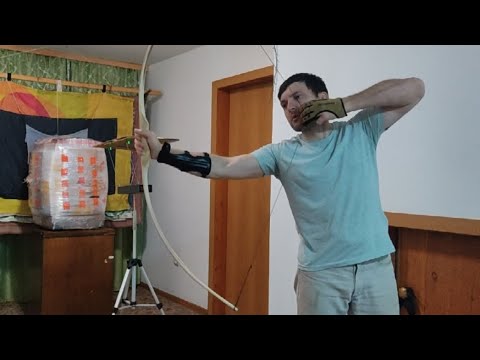 Видео: Лук из древесины грецкого ореха 