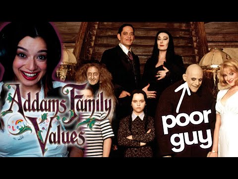 Видео: Я скучала по этой семейке! Впервые смотрю «Ценности семейки Аддамс».