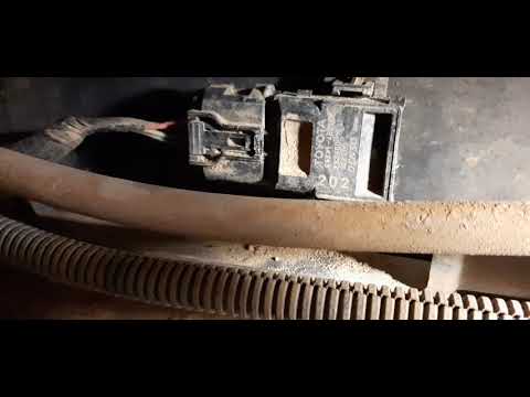 Видео: Замена передних датчиков парктроника на Тойота Ленд Крузер Прадо 150