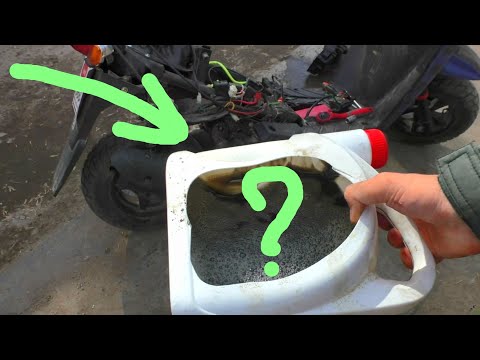 Видео: Что будет, если залить полный картер бензина🛵