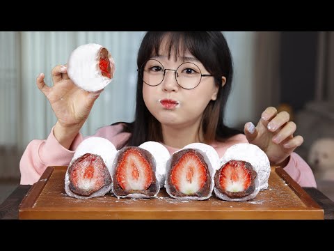 Видео: клубничный моти из рисовой бумаги🍓| Mukbang Asmr