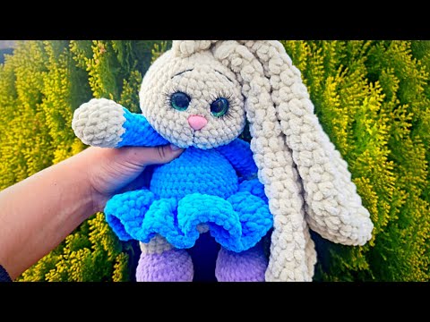 Видео: Зайка из плюшевой пряжи крючком|МК Часть 2| с длинными ушками, амигуруми подробное описание вязания