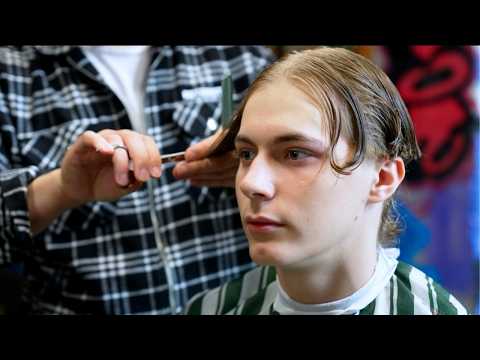 Видео: ЗАСТАВИЛИ подстричься Даню...