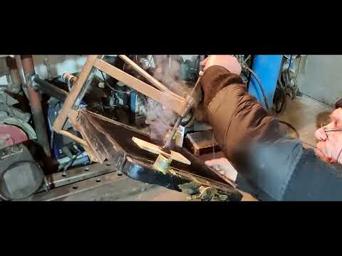 Видео: Радиатор ГАЗ 2410-31029 ремонт, вскрытие, чистка, пайка сот