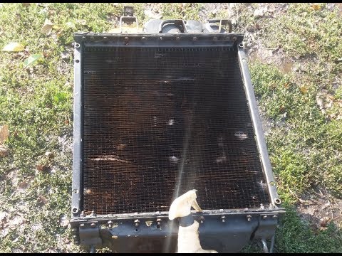 Видео: Чистка радиатора системы охлаждения. Трактор мтз 892.