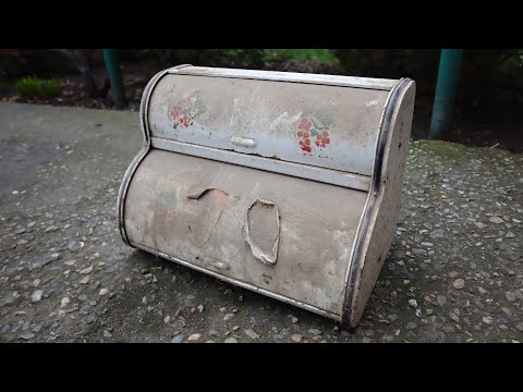 Видео: Подруга хотела выкинуть старую хлебницу из СССР. Но я выпросила её себе, теперь она требует её назад