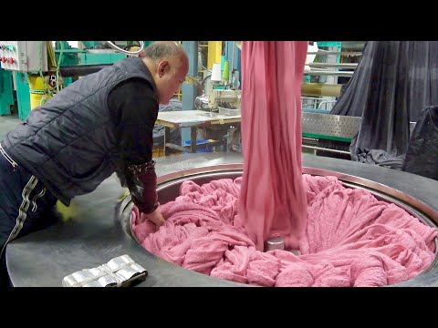 Видео: Как крупная фабрика по производству банных полотенец массово производит полотенца