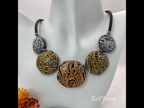 Видео: Волшебная фольга на полимерной глине — ожерелье «Маори Вакайро». Простая техника. Подходит для но...