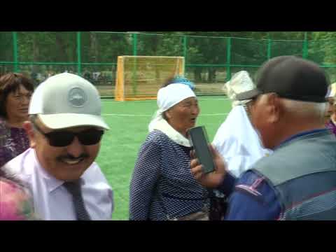 Видео: Тарба5атай ауданы, Қарасу ауылының футбол алаңының ашылуы, футболдан жарыс