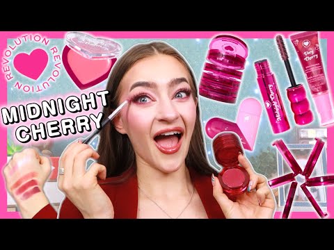 Видео: Тестирую НОВУЮ коллекцию макияжа Revolution Midnight Cherry!! (Я в шоке!!)