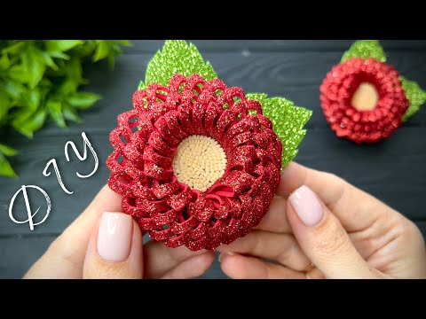 Видео: Цветы из глиттерного фоамирана Flores de fomi Glitter paper craft