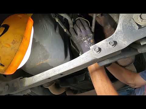 Видео: 09 Замена стартера Hemi Ram.(очень просто)