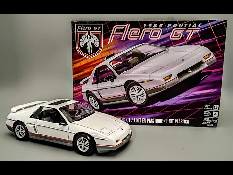 Видео: Сборка модели Pontiac Fiero GT 1985 года в масштабе 1/24. Как собрать. Покрасить двухцветный сало...