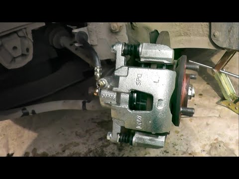 Видео: Замена тормозного суппорта DAEWOO MATIZ