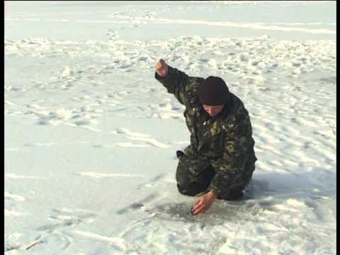 Видео: Ловля Окуня Зимой на спортивную мормышку. "О Рыбалке Всерьез" видео 120.