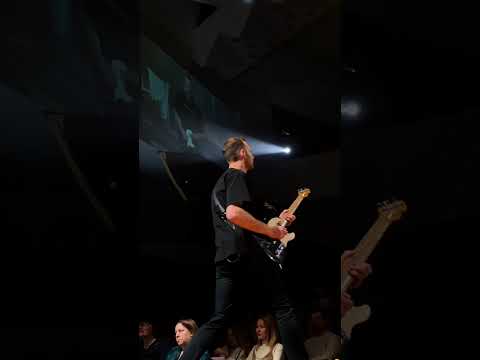 Видео: Хорошими женами не рождаются #стихи #рави_пишет #концерт #поэзия