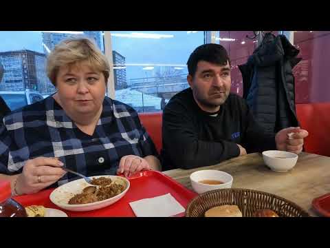 Видео: Мукбанг  Заехали поужинать.Просим совета какой нам сделать мукбанг.