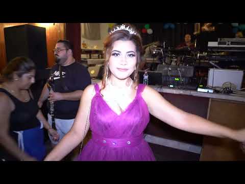 Видео: Абитуренски бал на Василена Робертинова