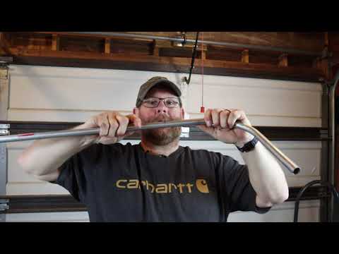 Видео: Как поставить удар в канализацию