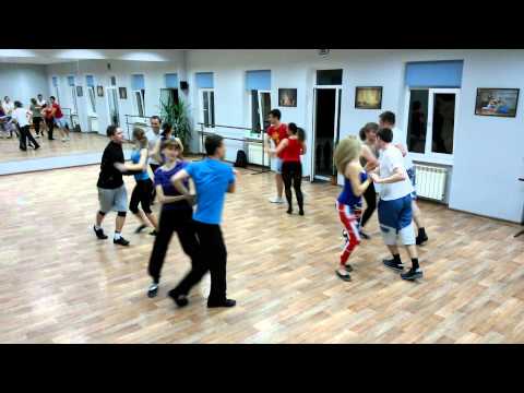 Видео: Сальса в формате Руэда де Касино