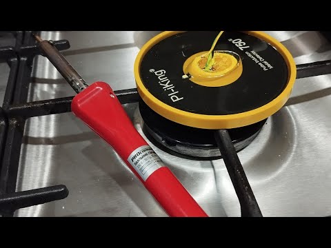 Видео: Поиск под водой. Первые находки на камеру.