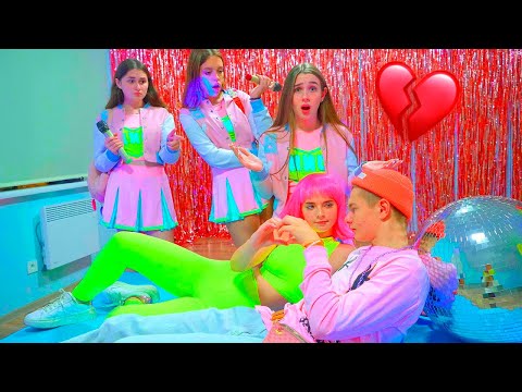 Видео: ДИЈАНА vs НОВА ДРУГАРИЦА СМАЈЛА 😱 Реакција ђака на прислушани разговор