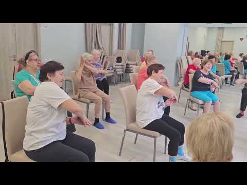 Видео: Привет! Вставай! танцуем и занимаемся вместе с "Белками на акации"