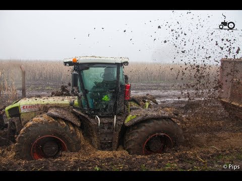 Видео: ТРАКТОРА ЧУДЯТ ПО ПОЛЯМ! БУКСУЕТ НО ЕДЕТ