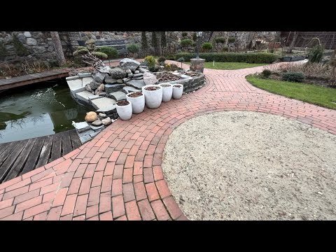 Видео: НЕОЖИДАННОЕ ПЕСКОВАНИЕ И ПОСЕВ ГАЗОНА: УСТРАНЯЕМ  ПОСЛЕДСТВИЯ ЛИЧИНОК ХРУЩА! #газон #landscapedesign