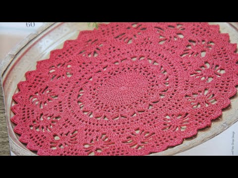 Видео: 🌲🌲🌲 Красивая ПРАЗДНИЧНАЯ салфетка КРЮЧКОМ для СЕРВИРОВКИ стола! М.К. (2 часть).