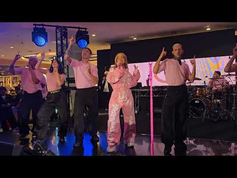 Видео: Мари Краймбрери  - Мне так повезло, На тату | ТРЦ Щелковский | 2.11.2024