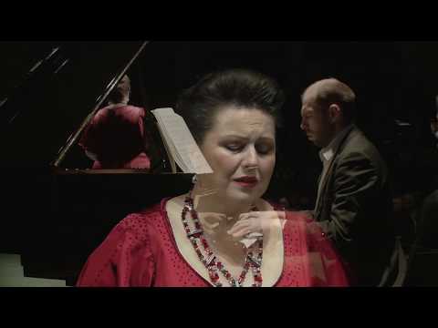 Видео: Рахманинов "Пред иконой" Яна Иванилова, Андрей Коробейников