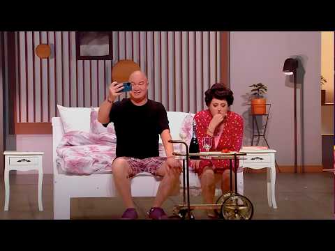 Видео: СЕМЕЙНЫЕ ПРИКОЛЫ Жена помогает мужу продать гараж.