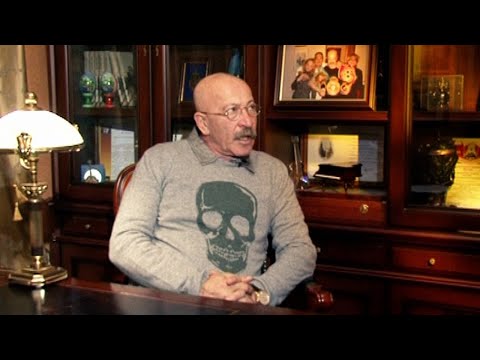 Видео: История песен Заходите к нам на огонек | Извозчик