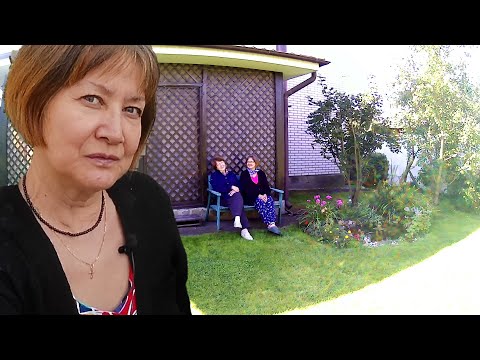 Видео: Сломалась машина  Приехала подруга  Кормушку сделала Одна дома Сад огород