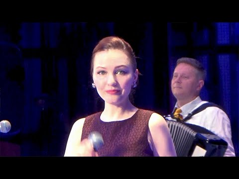 Видео: ПЕРВАЯ ВЕСНА. Ретро-группа "Мамина пластинка"