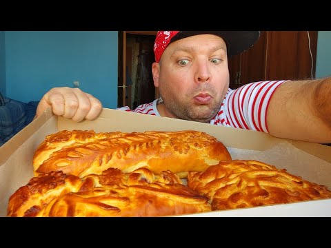 Видео: МУКБАНГ ПИРОГИ с сыром и горбушей/ОБЖОР Кулебяка с мясом